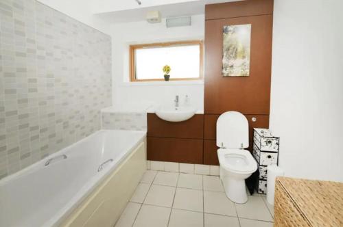 Bright 2BD Flat with Private Balcony - Dublin, Dublín (foto 8)