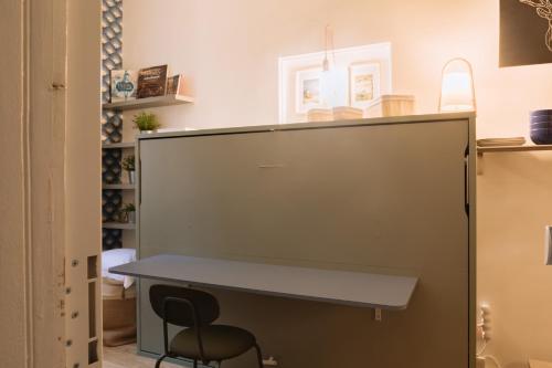 Functional studio for 1 person - 14th Arr - image 3