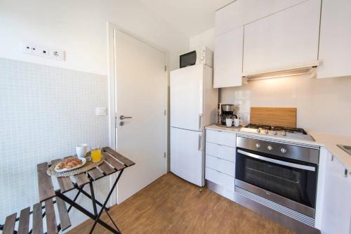 Comfortable flat in Campo Pequeno 8mins to metro - image 2