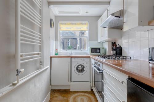 Vogue 1 bed Pimlico flat near Victoria station! - image 3
