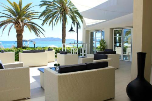 Pub/Lounge, Hotel Nautico Ebeso in Ibiza