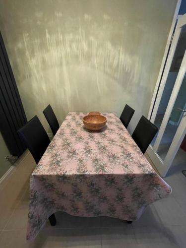 Lovely 3BD Family Home with Garden - Richmond! - image 42