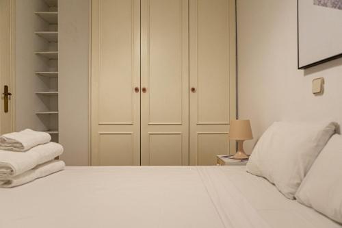 Cute 1 Bed flat wbalcony - 2mins to Metro - image 10