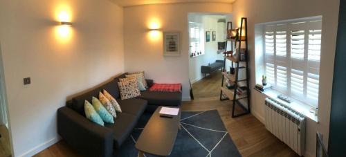 Stunning 1 Bedroom Apartment nearby Borough Market - image 8
