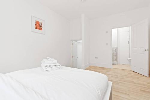 Airy Spacious 1-Bed apt with Garden in Brixton - main image