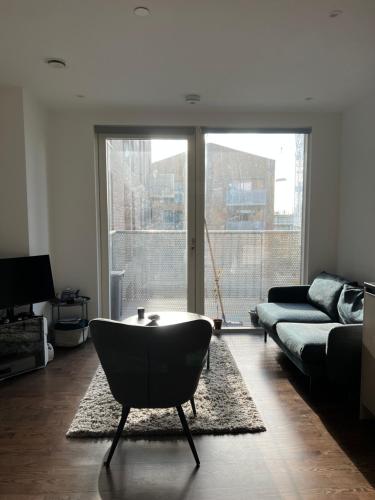 Modern 1 Bedroom Apartment with Balcony in Surrey Quays, Londýn (fotografie 7)