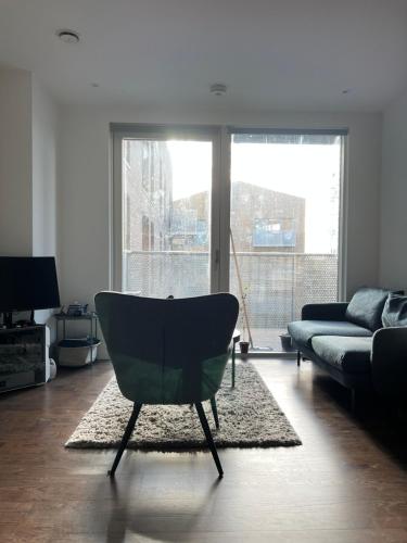 Modern 1 Bedroom Apartment with Balcony in Surrey Quays, Londýn (fotografie 10)
