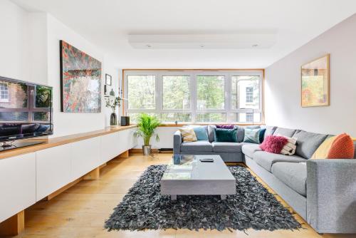 Modern Notting Hill 2 Bedroom Near Royal Oak tube