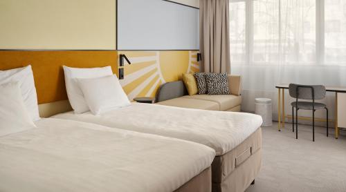 2 twin beds