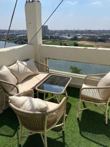 Nile view panoramic balcony, Kairo