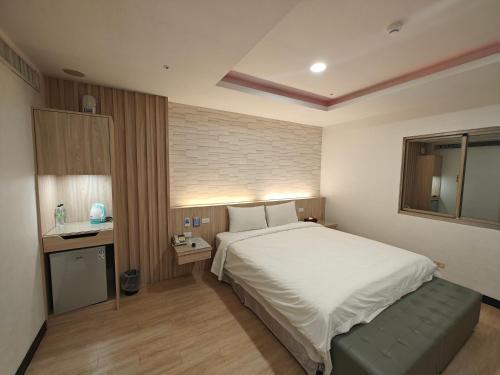 Tou Yuan Motel in Miaoli