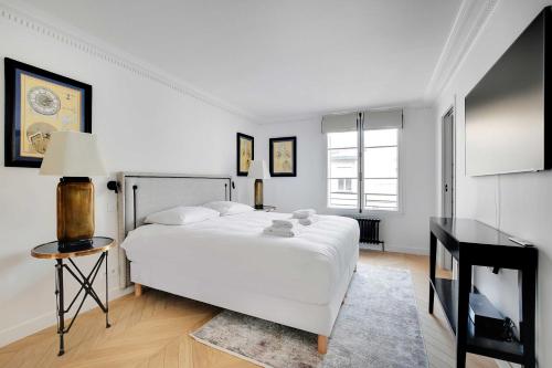 Luxury apartment - 3BR-6P - Faubourg Saint-Honoré, Paris (photo 3)