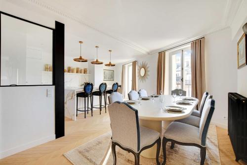 Luxury apartment - 3BR-6P - Faubourg Saint-Honoré, Paris (photo 9)