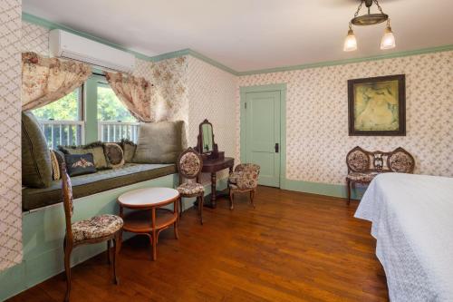Double Room with Extra Bed