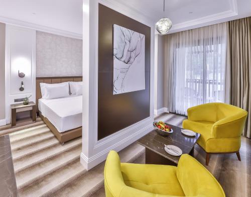 Deluxe Quadruple Room