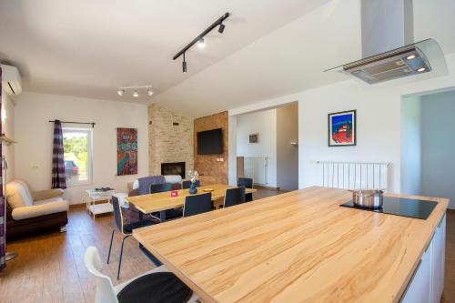 Kuća za odmor Cerovci (Kuca za odmor Cerovci) in เซเร