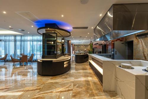 餐厅, COASTLANDS SKYE HOTEL, RIDGESIDE, UMHLANGA in 德班