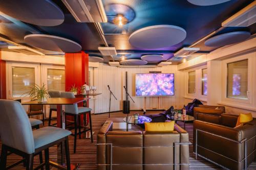 สิ่งอำนวยความสะดวกเพื่อการสันทนาการ, Hotel Mona in มองโทรซ์