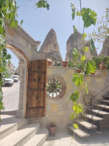 Luwian Stone House - main image