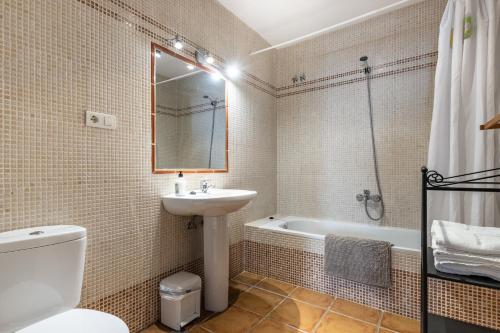 Two-Bedroom Apartment with Pool View room in Padre Aviles