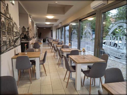 Restaurante, Hotel Unicornis in Eger