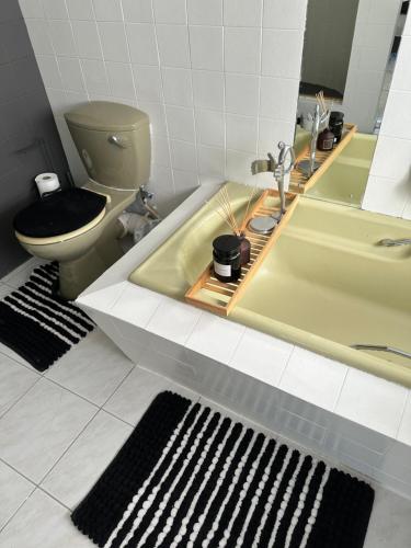 At JayRose At JayRose