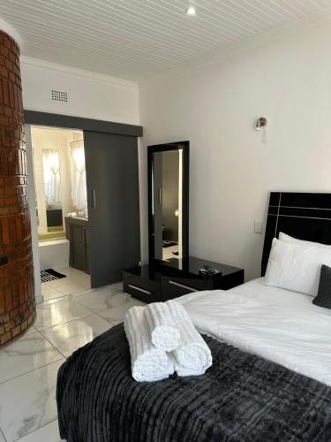 At JayRose At JayRose