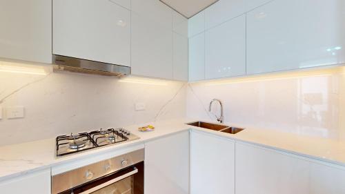 Primestay - 2BR with Skyline View - Palace Residence - Creek Harbour - image 9