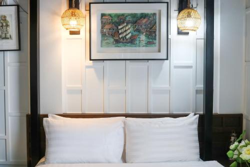 576737361 DE Phanakron Boutique Hotel