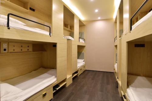 1 twin bed