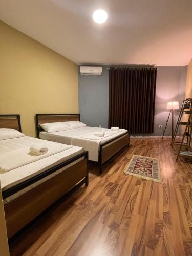 1 double bed