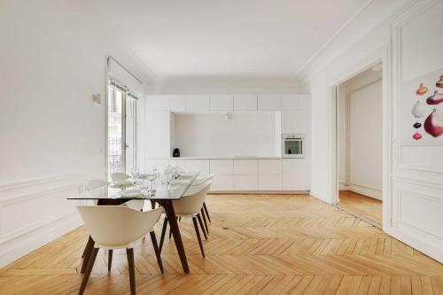 Chic flat with garden terrace -4BR/12P - Trocadéro - image 10