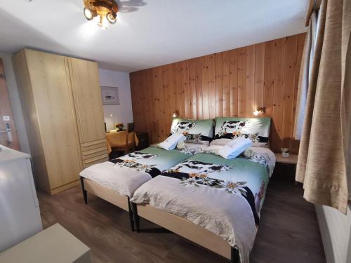 Hotel Walliserhof-Leukerbad-Therme in Leukerbad