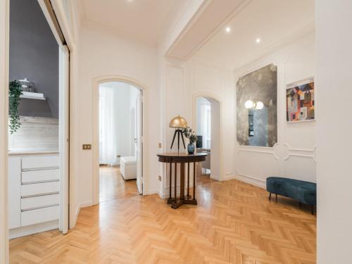 The Best Rent - Splendid three-bedroom apartment near the Trevi Fountain, Rome (photo 6)