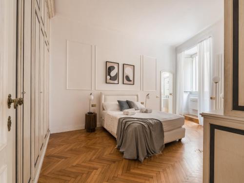 The Best Rent - Splendid three-bedroom apartment near the Trevi Fountain, Rome (photo 9)