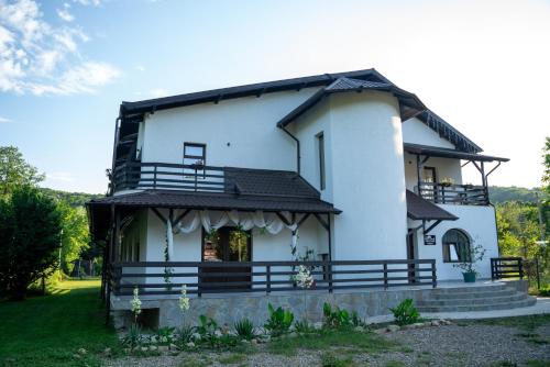 Exterior view, Din Natura in Slanic