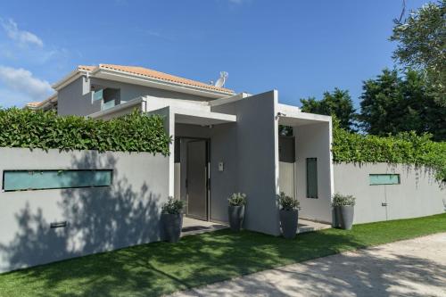 Dareia Suites – Tsilivi, SC