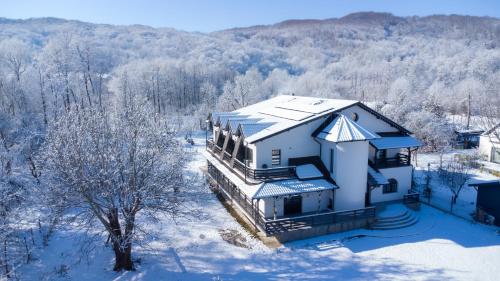 Exterior view, Din Natura in Slanic