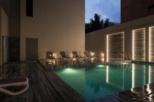 科威特城 The Code Residence - ذا كود ريزيدنس 4星级 酒店 客房