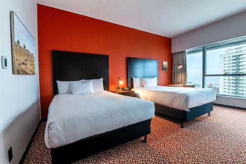 2 double beds
