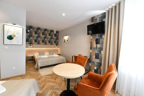 Зручності, Hotel Polonia in Жешув