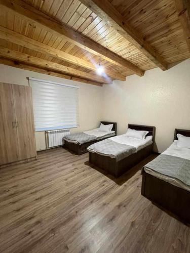 Milikbek Dodikhudo in 霍羅格