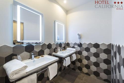 Hotel California - image 2