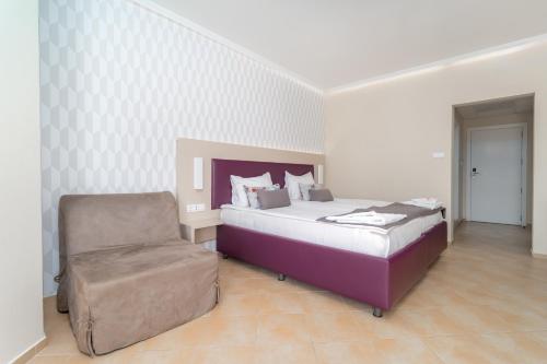 Standard Double or Twin Room image 3