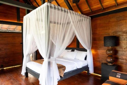Villa with Private Pool image 5