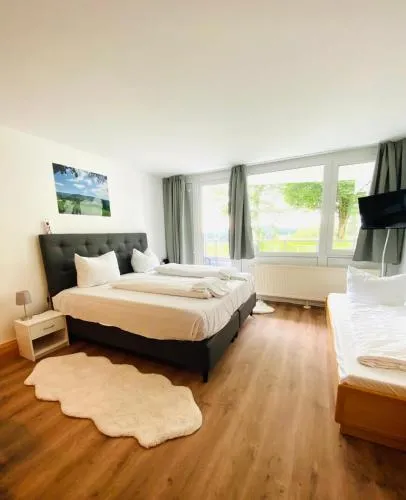 Ferienwohnung Schönblick inklusive Hallenbad, Sauna, Außenpool & Fitnessstudio, familienfreundlich ausgestattet, großes 2-Zimmer-Apartment in Sankt Englmar, Deutschland