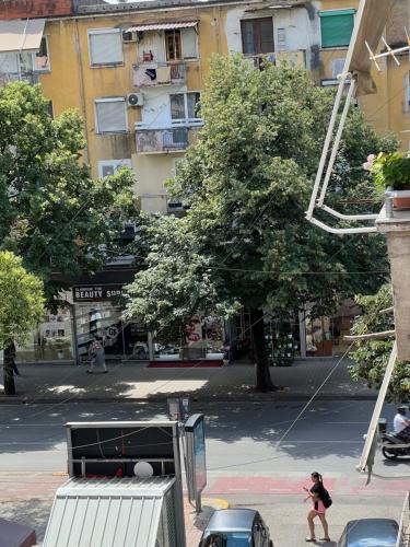 Tirana Blloku apartment - image 3