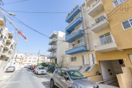 Charming & Central 3BR Apt with Private Terrace by 360 Estates