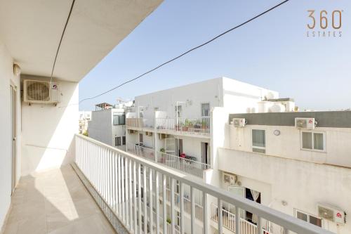 Charming & Central 3BR Apt with Private Terrace by 360 Estates