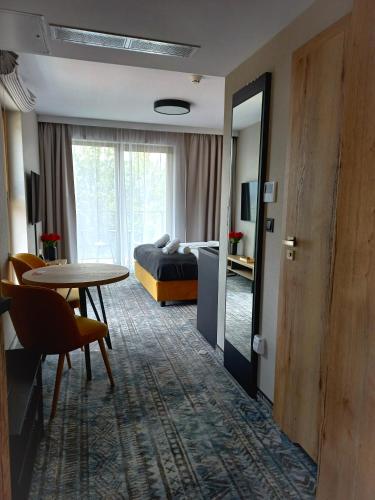 Komfortowy Apartament z widokiem na góry z sauną oraz basenem Hotel Złoty Horyzont Szklarska Poręba, Szklarska Poręba (Foto 10)